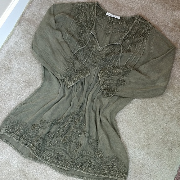 Solitaire Tops - Solitaire 3/4 Sleeve Top Sz L